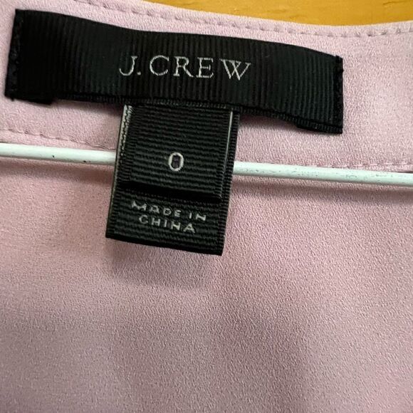 J. Crew lilac color size 0 spring and summer flowy cap sleeve blouse - Picture 3 of 5